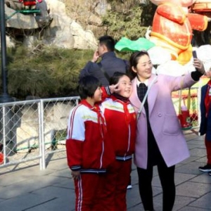“加康加年味”留守儿童春节团聚活动在济南举行
