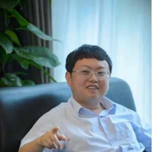 专访陈章辉福信慈善基金会理事长唐国钟