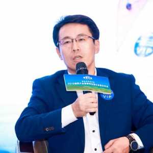 聚焦康养领袖峰会 | 新时代健康产业集团温霖：企业公益付出和业绩增长“正”相关