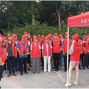 [绿城使者在行动]郑州明湖办事处各企业积极开展志愿服务行动