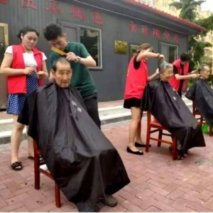 公益在身边：义务理发到社区，志愿服务暖民心