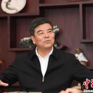 余渐富：农家出生不忘本 义利兼顾赢光彩