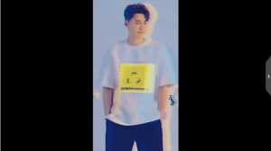 190902 成都流川枫带着小蜜蜂向你走来了 李易峰《智族GQ》十周年慈善义卖T恤公开