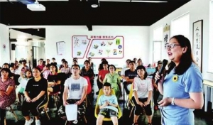 公益讲座让家长懂孩子
