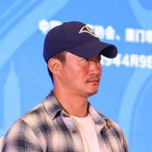 低调做公益！吴京为失聪儿童捐款300余万