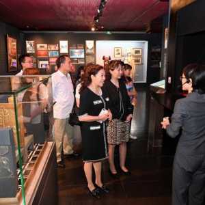 大剧院“公益座”请老师上座