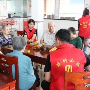 臻明公益行丨中秋欢聚，敬老院里的“饺子情”