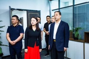 热衷公益的“拼命三郎”—记郑州市国奥电梯有限公司董事长满乐 ...