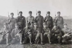 驻守“高山红哨”老兵50年后再相聚，应到13人，实到13人 ...