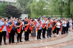 “周末哪里去，一起做公益”：西安12名道德模范带领志愿者服务市民 ...