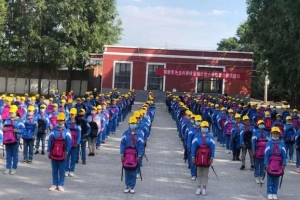爱心助学温暖黄铎堡三岔师生