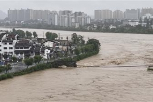 安徽两座明代古桥损毁 洪水冲断“郁达夫的梦”