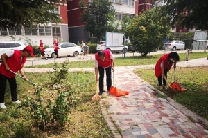 市林业局：党员志愿者进社区 用行动助力城市创建