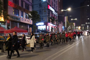 新城街道：街道“红马甲”最美风景线