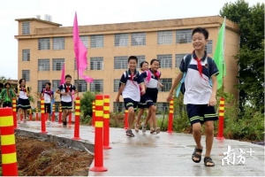 “嘉荣员工家乡公益”让游子用爱回报家乡
