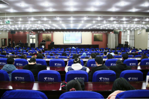 公益头条热点：志愿者童罗回母校——湖南工学院赠书传情