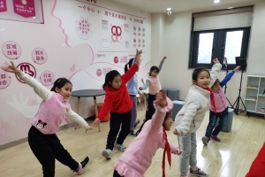 “像花儿一样”青少年健康生活宣传