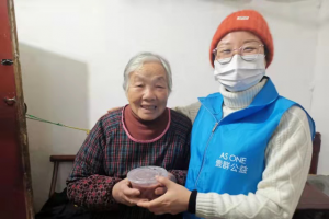 公益头条热点：三年派发腊八粥34200份，助力打造温暖杭城