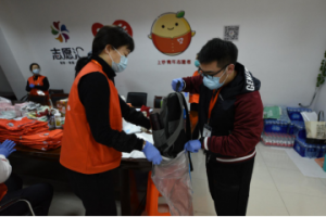 公益头条热点：2021春运“暖冬”志愿服务启幕
