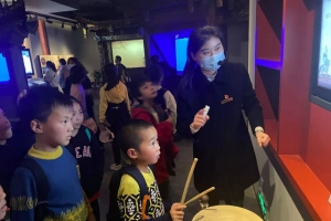 迎建党100周年  荷叶塘社区：“情智少年·乐赏非遗”研学活动 ... ... ...