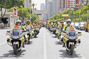 兰州城关交警启动“高考直通车”