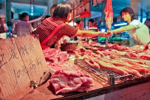 猪价“闪崩”下跌加剧，业内发布三级预警，高价猪肉要卷土重来？ ...