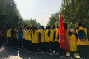 迎亚运，大手拉小手护水活动