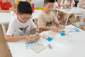 和睦社区趣味科学《电解盐水风扇》