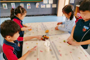 人月两团圆，情满中秋节！感恩相遇共庆双节师生携手做月饼 ...