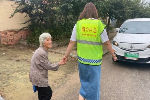 美丽家乡关爱行：走进胶州，关爱老人报道