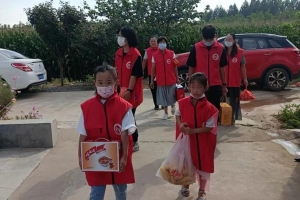 美丽家乡关爱行：莱阳中秋空巢老人走访慰问