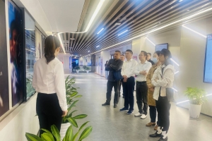 公益头条创始人章莱一行参观调研鹿城区慈善文化馆