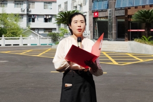 张家界市城区30名饿了么外卖员当上“救助骑士”，开展“夏季送清凉”专项救助行动 ...