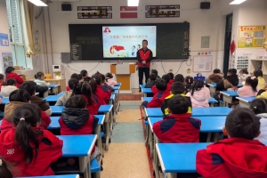 【学雷锋日】进校园宣讲雷锋故事，让孩子们争做新时代好少年 ...