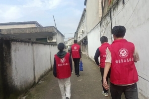 义务巡街巷，平安伴国庆